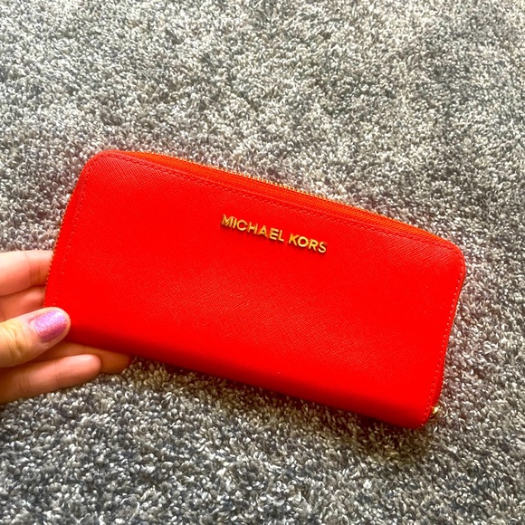 Michael Kors Wallet- Orange - Picture 1 of 3